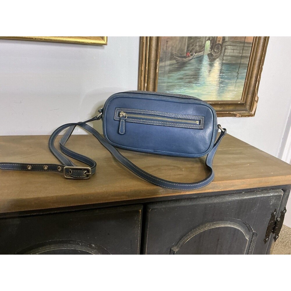 Coach Vintage Y2K Crossbody Bag 9589 Blue Leather Silver Color Hardware